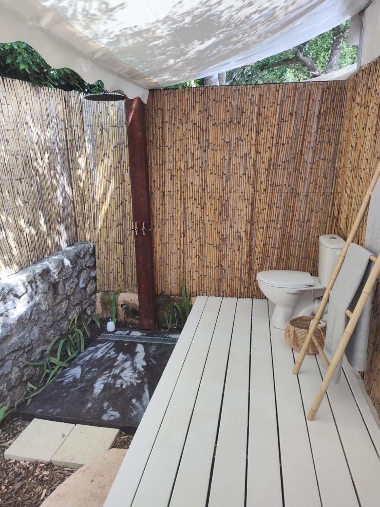 Glamping At Seraphin's Luxury tent *