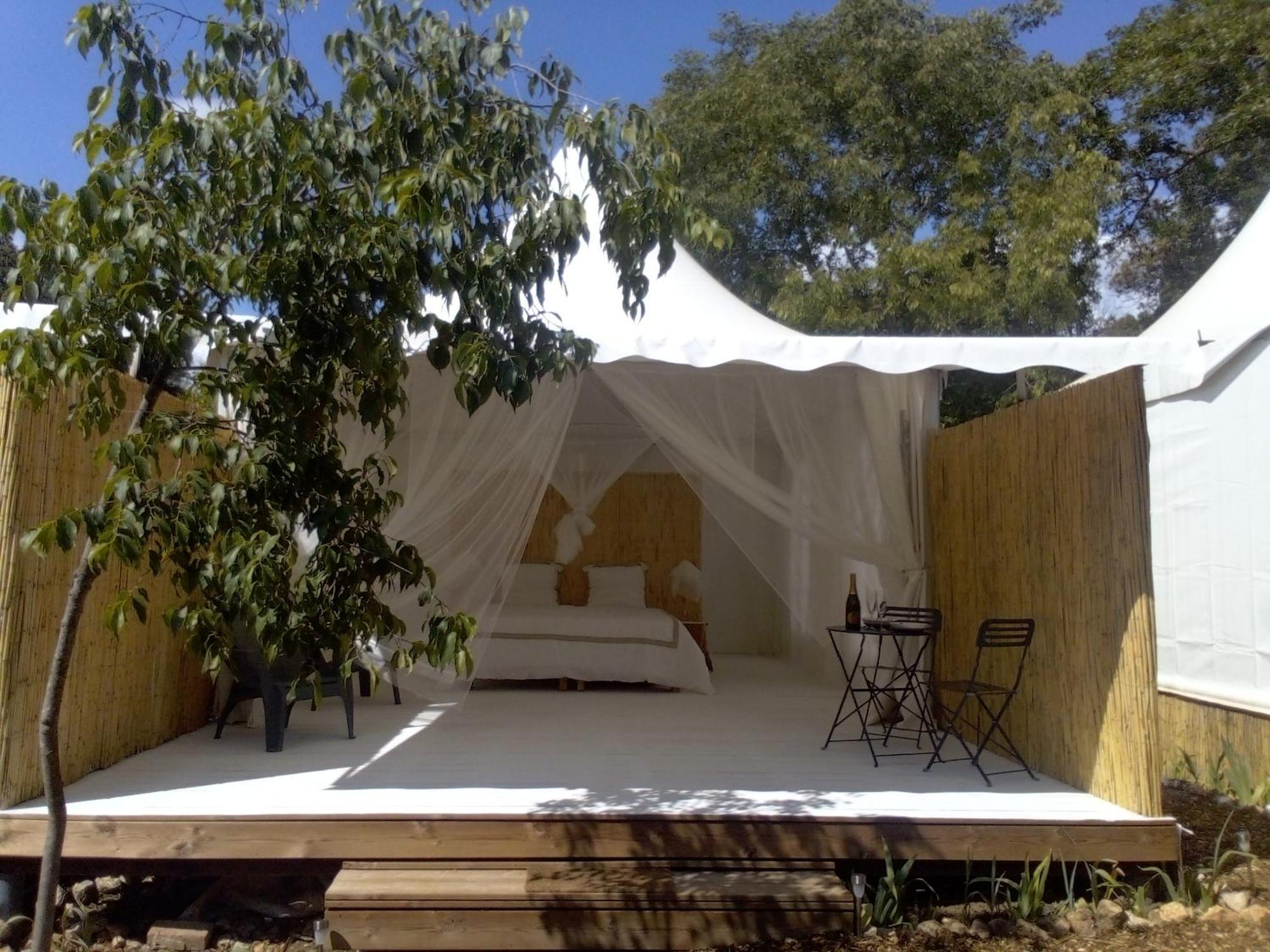 Glamping At Seraphin's *